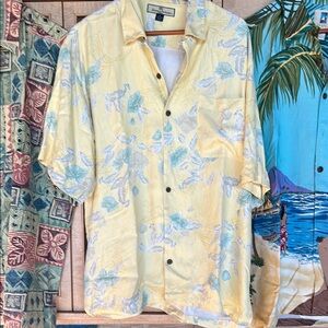 Tommy Bahama Yellow and Blue Casual Button Down Shirt